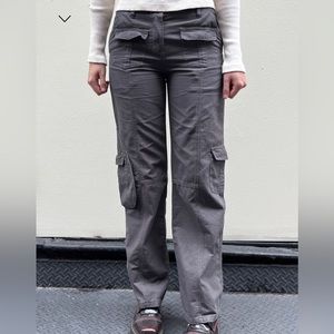 Brandy Melville- Kim cargo pants